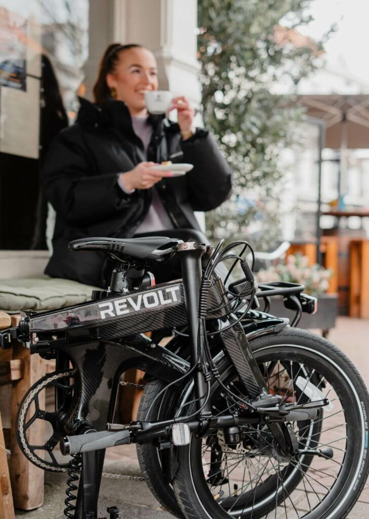 Revolt Carbon Fiber Female Fold Folding E-bikes for Food Delivery