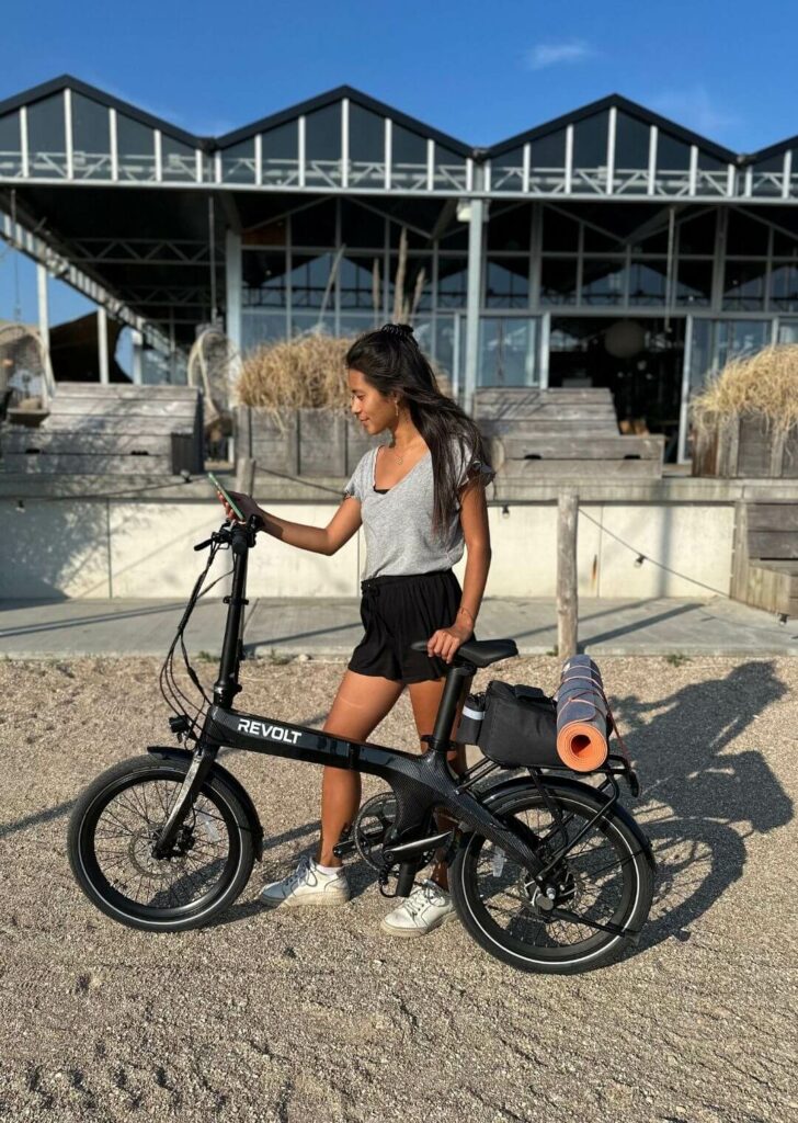 Revolt Carbon Fiber Female Students Folding E-Bikes